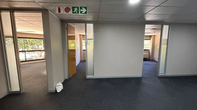 1 960 m² Office to let in Mowbray, Golf Park, GP3 (photo 37)