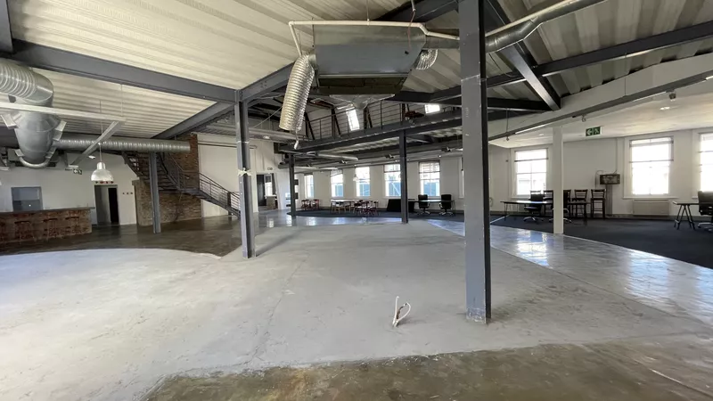 903 m² Office to let in Cape Town City Centre/CBD, 30 Keerom Street (photo 11)