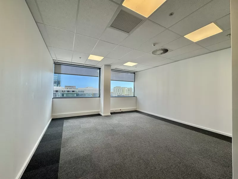 1 051 m² Office to let in Cape Town City Centre/CBD, 35 Lower Long Street (photo 12)
