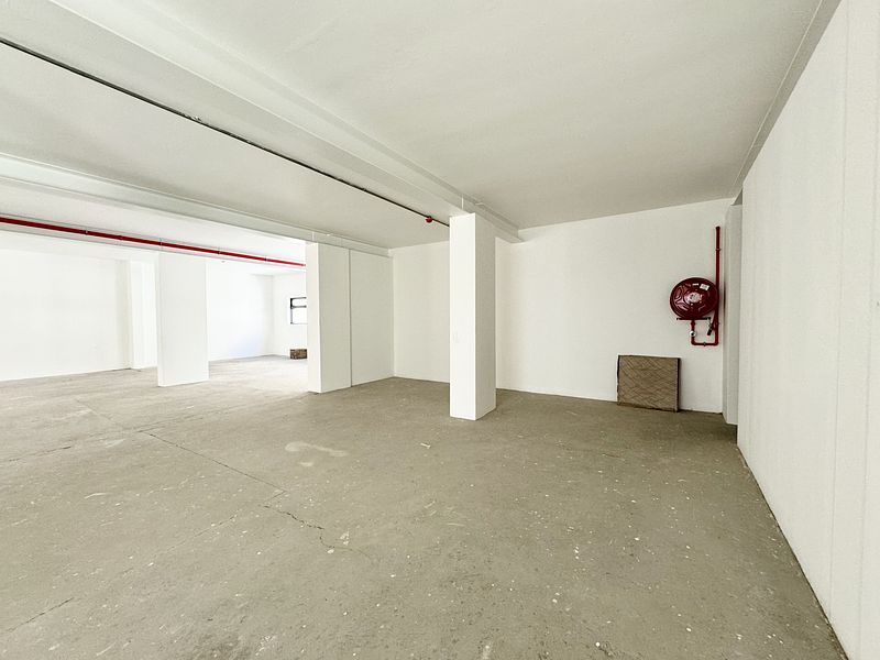 200 m² Retail property to let in Cape Town, 99 Harrington Street (photo 10)