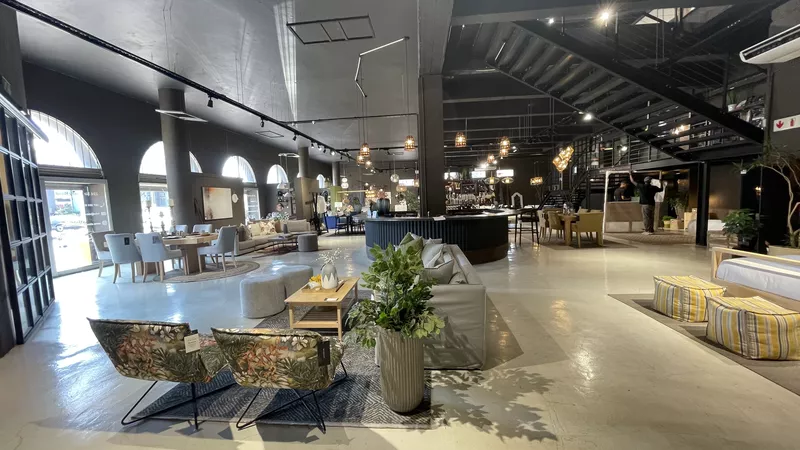 1 962 m² Retail property to let in Woodstock, 224 Sir Lowry (photo 8)
