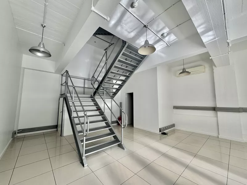 363 m² Office to let in Cape Town, So (photo 8)