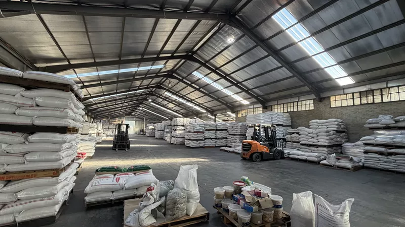 2 574 m² Industrial to let in Okavango Park, Falcon Close, Okavango Park (photo 19)