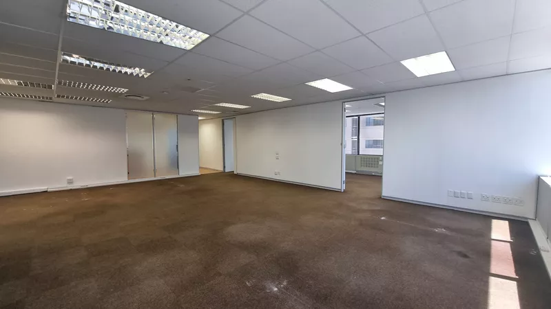 243 m² Office to let in Cape Town City Centre/CBD, 2 Long (photo 13)