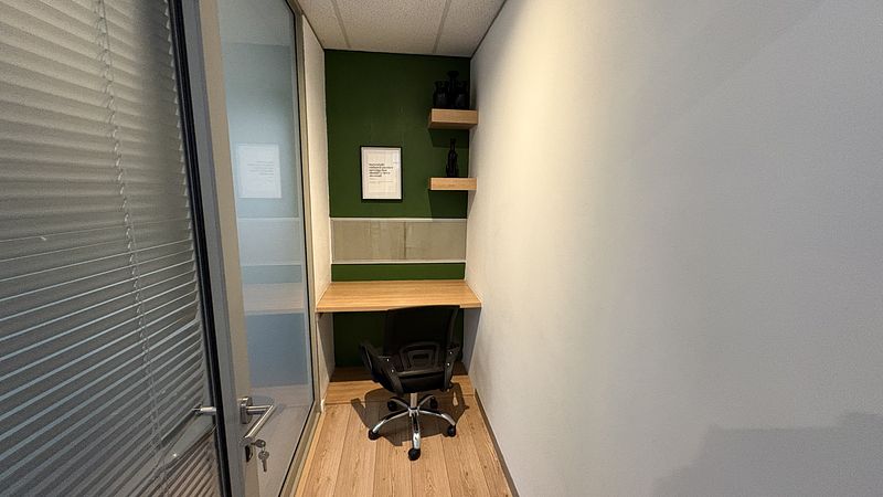 215 m² Office to let in Durbanville, Monaco Square (photo 10)