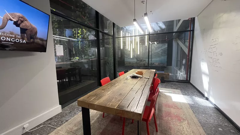 203 m² Office to let in Woodstock, Rhino Building (photo 9)