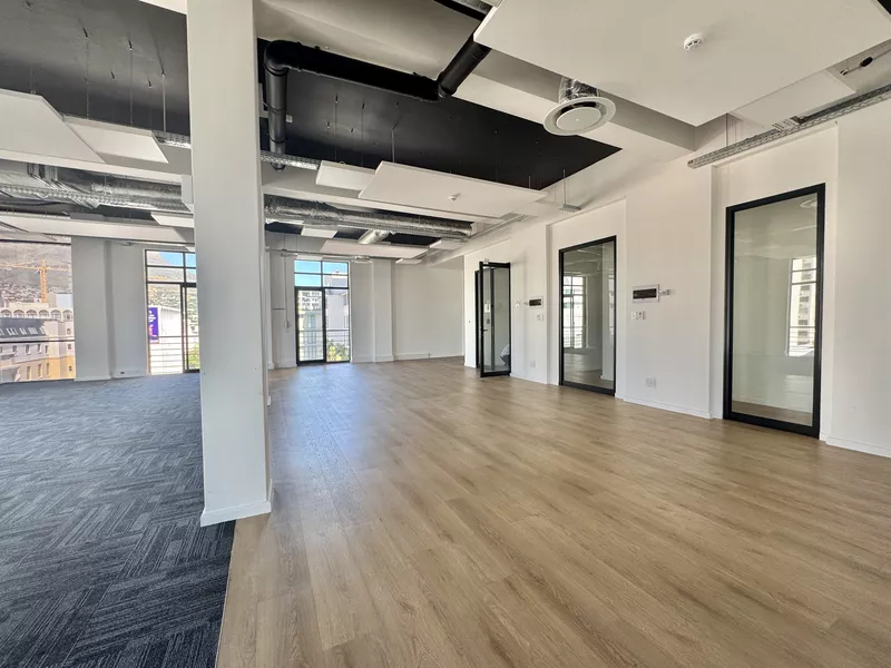 215 m² Office to let in Cape Town City Centre/CBD, 172 Long Street (photo 13)