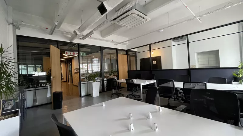 350 m² Office to let in Cape Town City Centre/CBD, Twinnell House (photo 12)