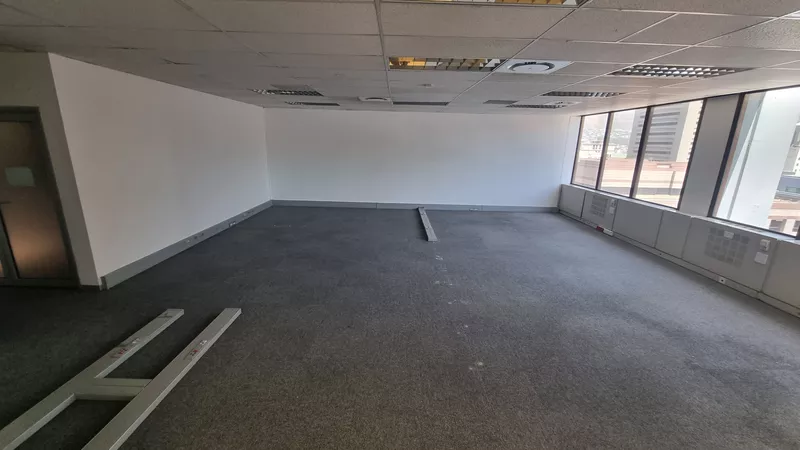 243 m² Office to let in Cape Town City Centre/CBD, 2 Long (photo 10)