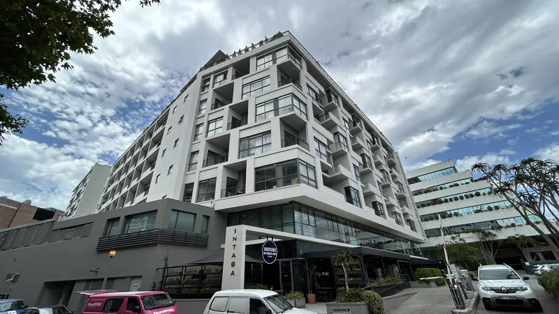 290 m² Office to let in Claremont, Intaba Building (photo 1)