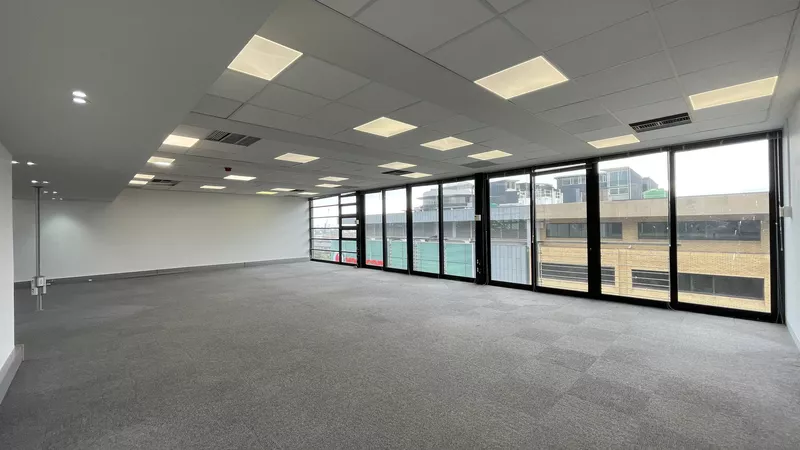 534 m² Office to let in Cape Town City Centre/CBD, 19 Louis Gradner (photo 4)