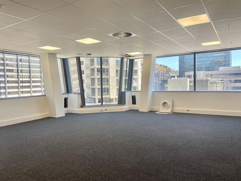 246 m² Office to let in Cape Town City Centre/CBD, 35 Lower Long Street (photo 4)