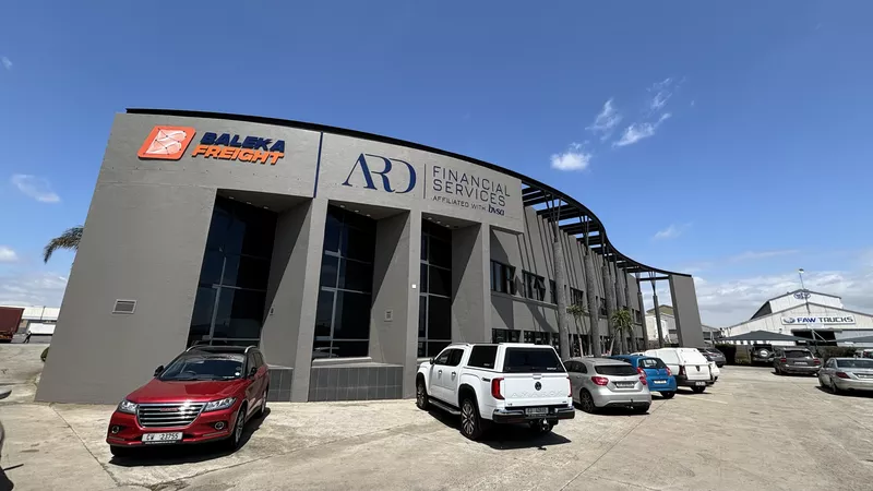 450 m² Office to let in Kraaifontein Industria, 28 Karee Road (photo 4)