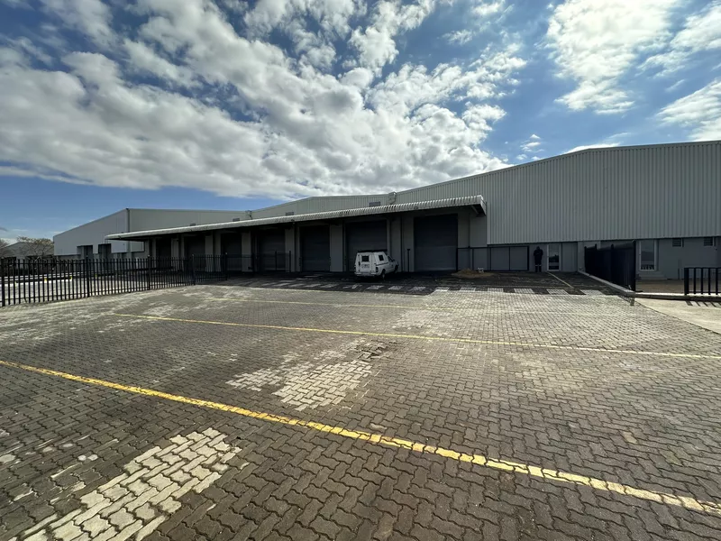 6 242 m² Office to let in Midrand, 48 Reedbuck Crescent (photo 3)