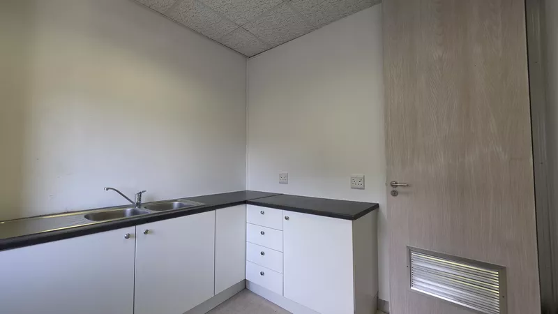 222 m² Office to let in Century Square, Knowledge Park 3 (photo 23)