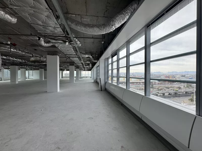 1 106 m² Office to let in Cape Town City Centre/CBD, Convention Towers (photo 24)