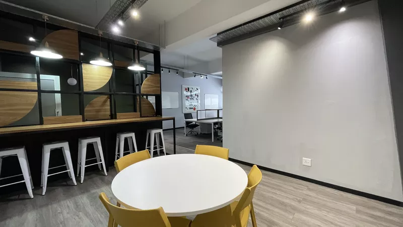 120 m² Office to let in Cape Town City Centre/CBD, 33 Martin Hammerschlag (photo 17)