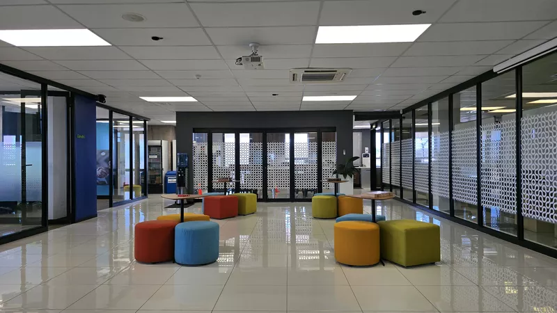 1 429 m² Office to let in Tyger Valley, Manhattan Plaza (photo 8)