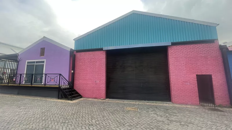 742 m² Industrial to let in Salt River, 33 Salt River Road (photo 3)