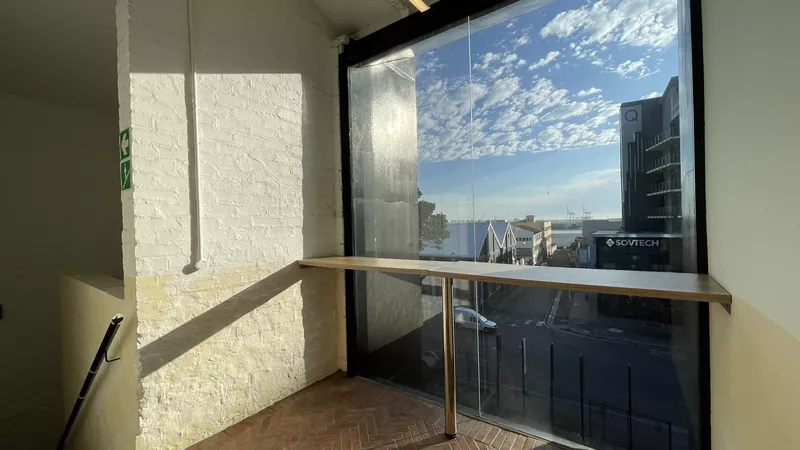 815 m² Office to let in Woodstock, Tramways (photo 33)