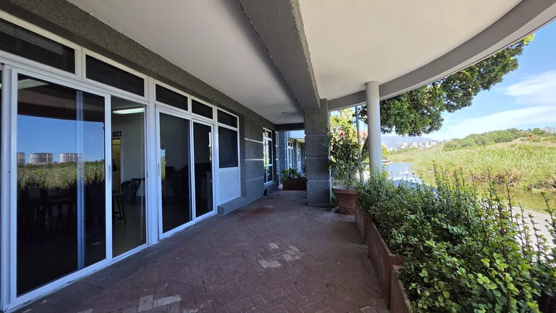 560 m² Office to let in Century Square, Century Square - Block F (photo 41)