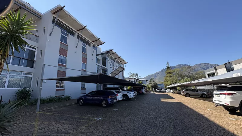 221 m² Office to let in Stellenbosch, 10 Quantum street (photo 2)