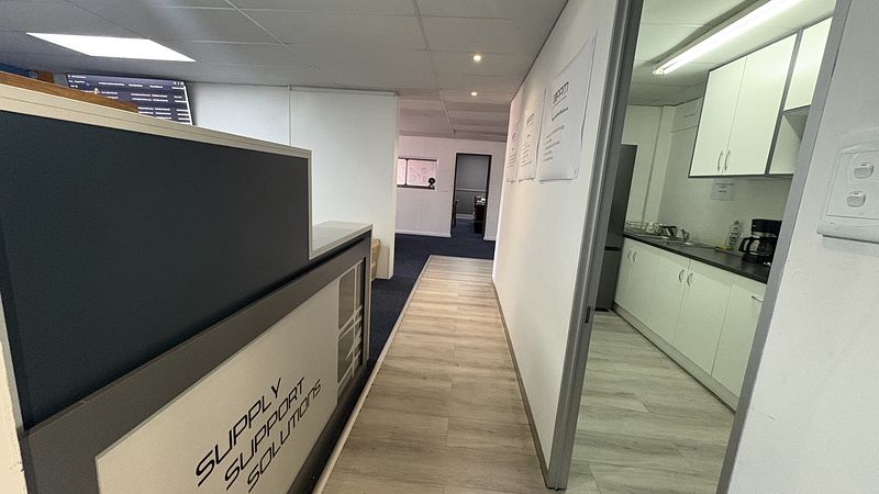 180 m² Office to let in Durbanville, Palm Grove (photo 39)