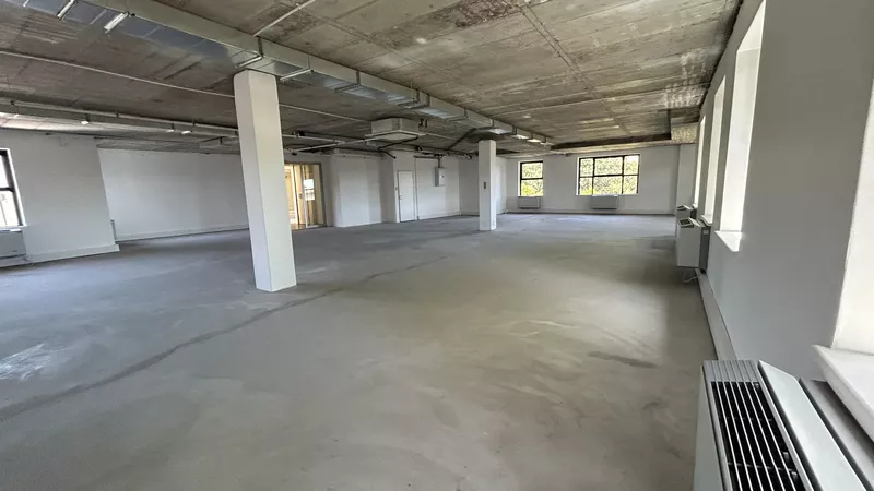 305 m² Office to let in Mowbray, River Park (photo 10)