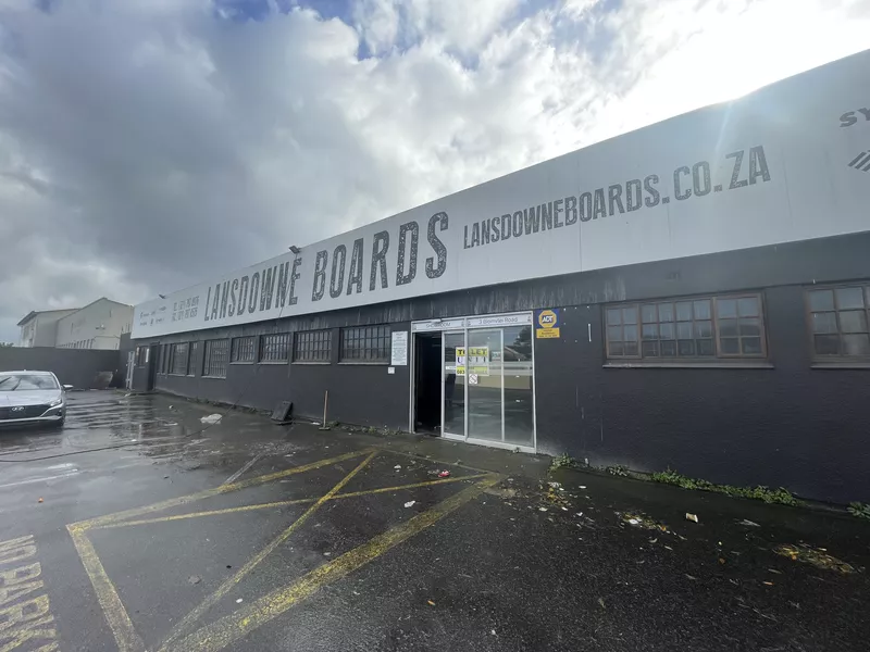 800 m² Industrial to let in Athlone, 3 Blomvlei Road (photo 2)