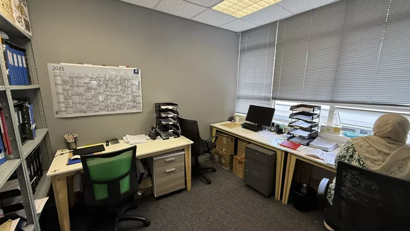 323 m² Office to let in Claremont, Grove Exchange (photo 19)