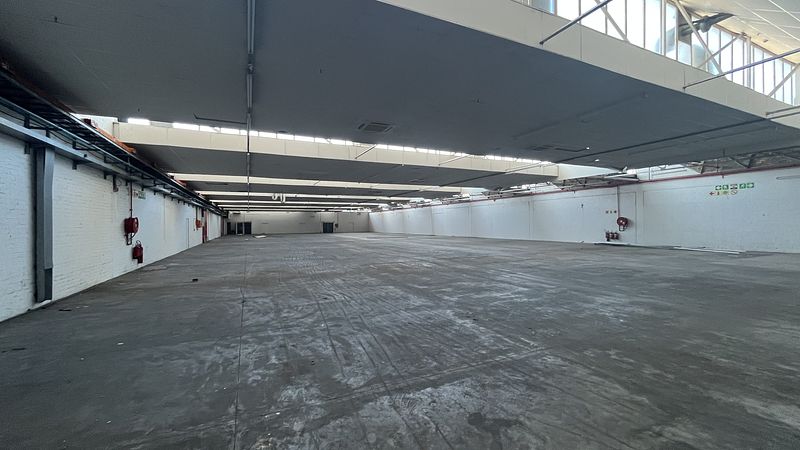 3 179 m² Industrial to let in Southern Suburbs, 64 White Road Retreat Industrial (photo 9)