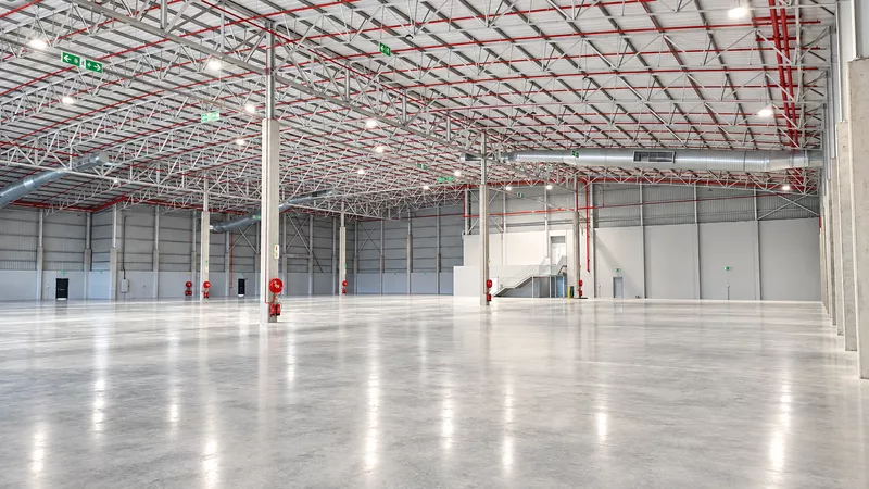 9 182 m² Industrial to let in Brackenfell, Capricorn Crest Park (photo 2)