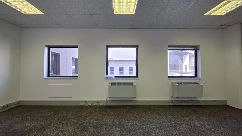 222 m² Office to let in Century Square, Knowledge Park 3 (photo 25)