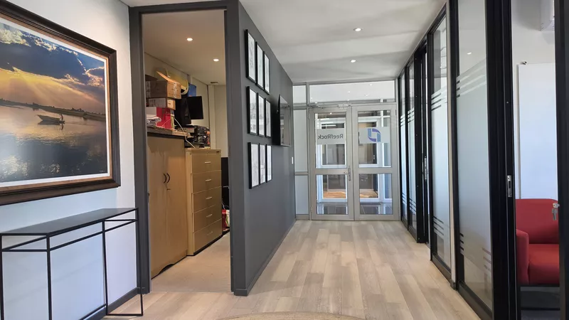 163 m² Office to let in Vineyard Office Estate, Vineyards Office Estate - Chardonnay House (photo 10)