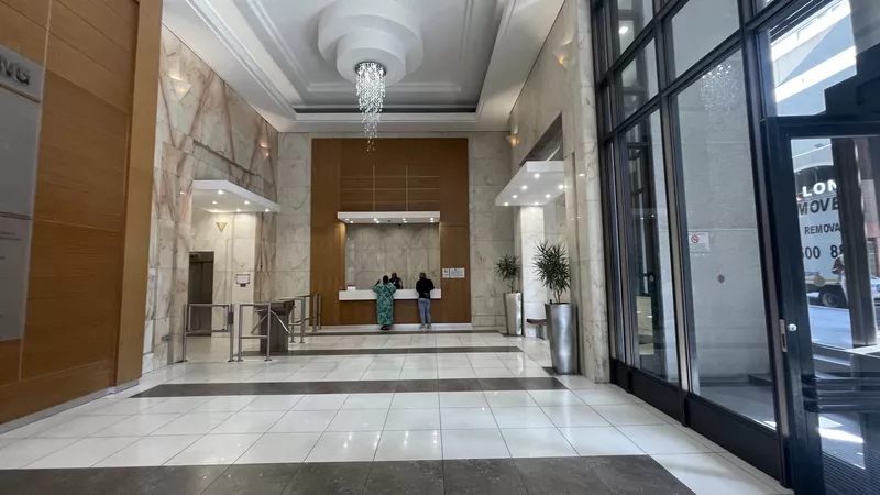 277 m² Office to let in Cape Town City Centre/CBD, 9 Long (photo 4)