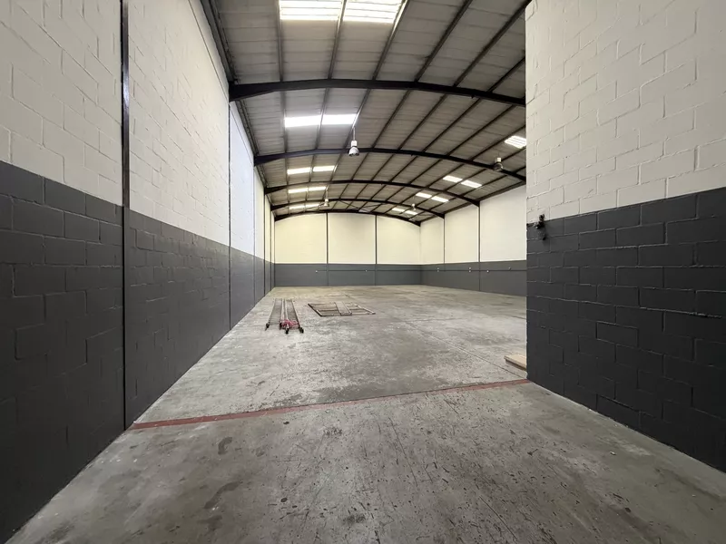 532 m² Industrial to let in Bellville, Symphony Park (photo 11)