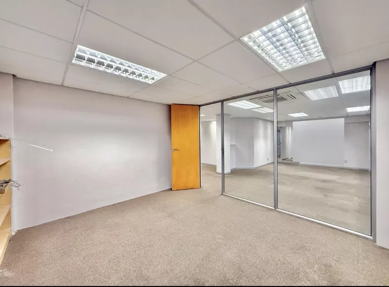 200 m² Office to let in Gardens, 11 Buitensingel Street (photo 5)