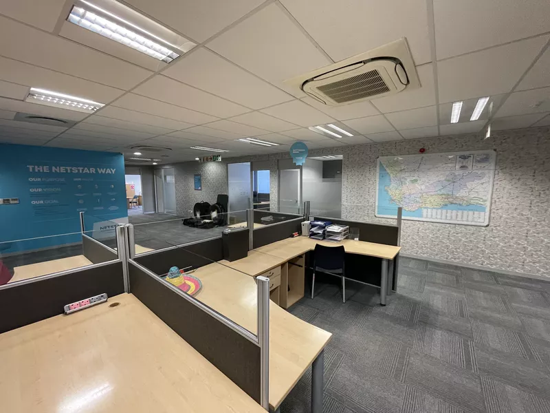 946 m² Office to let in Cape Town City Centre/CBD, Thomas Pattullo (photo 8)