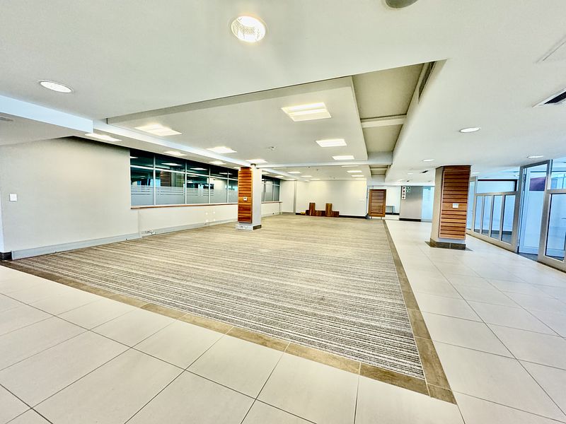 509 m² Office to let in Cape Town City Centre/CBD, 33 Heerengracht Street (photo 11)
