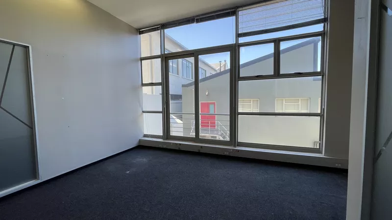 343 m² Office to let in Salt River, Upper East Side (photo 15)