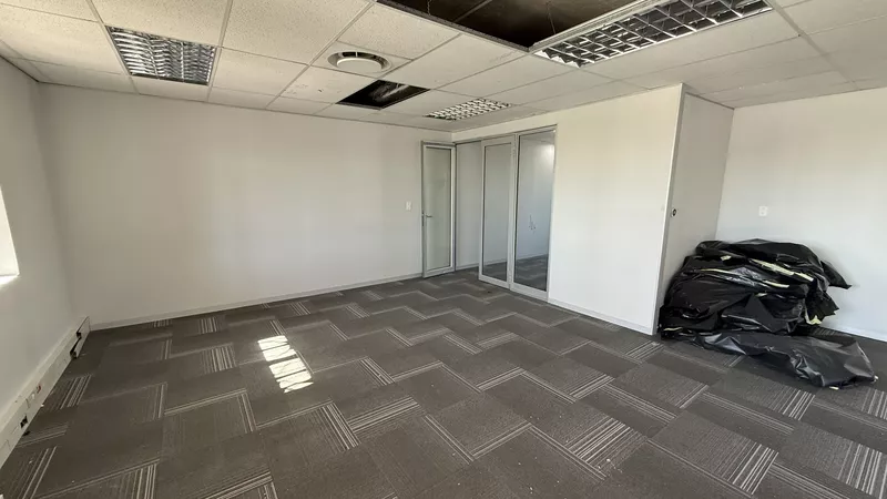 257 m² Office to let in Claremont, Brookside Office Park (photo 7)