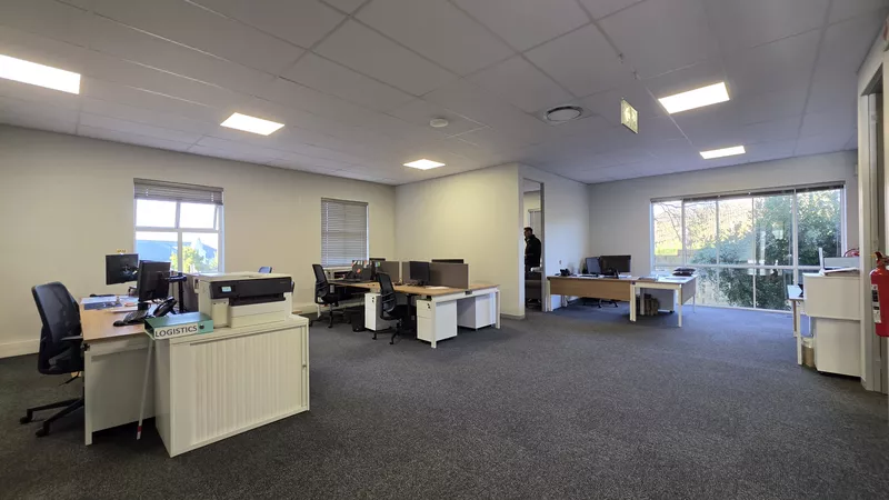 479 m² Office to let in Vineyard Office Estate, Vineyards Office Estate - Regent House (photo 13)