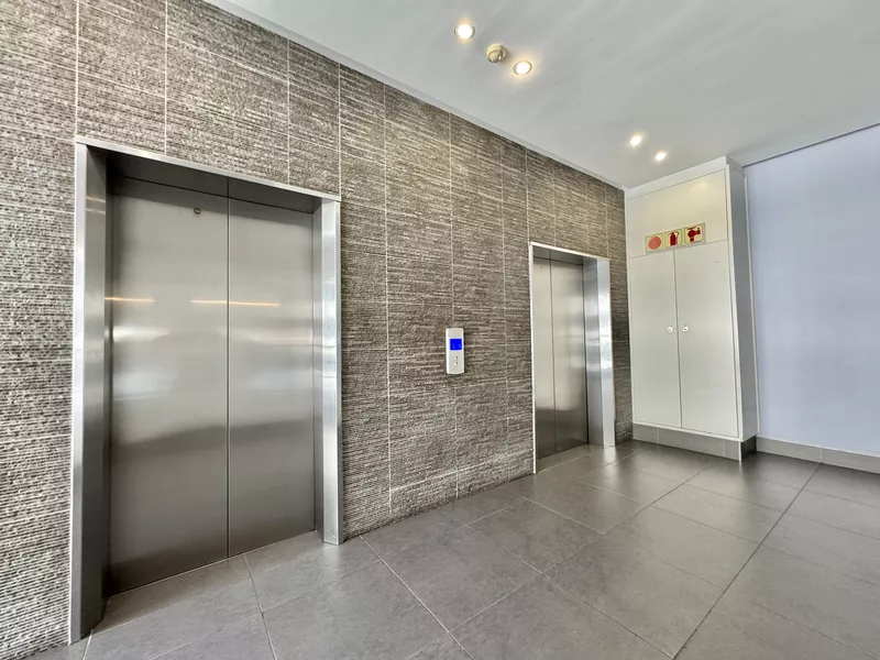604 m² Office to let in Cape Town City Centre/CBD, 33 Martin Hammerschlag (photo 22)