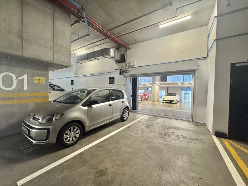 529 m² Retail property to let in Cape Town City Centre/CBD, 16 On Bree (photo 11)