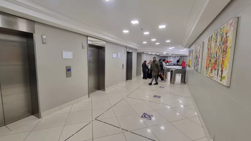 7 300 m² Office to let in Cape Town City Centre/CBD, Union Castle (photo 8)