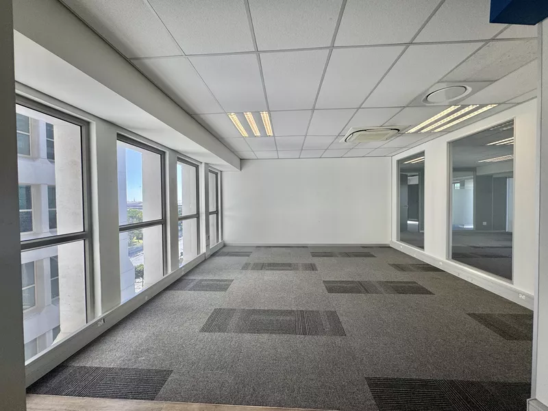 385 m² Office to let in Cape Town City Centre/CBD, Thomas Pattullo (photo 8)
