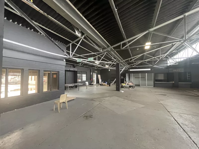 800 m² Industrial to let in Athlone, 3 Blomvlei Road (photo 8)