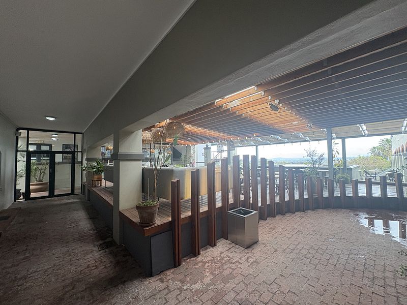 559 m² Retail property to let in Durbanville, IPIC Shopping Centre Aurora (photo 11)