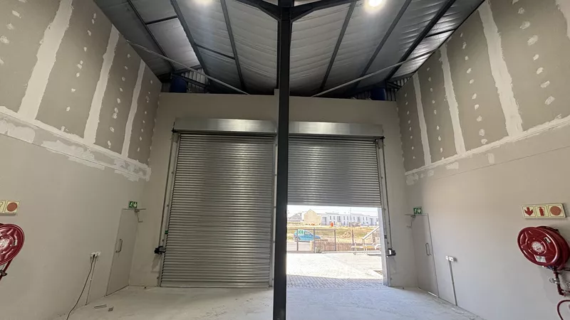 604 m² Industrial to let in Fisantekraal, 13 Evolution Crescent - Mini Industrial Units (photo 3)