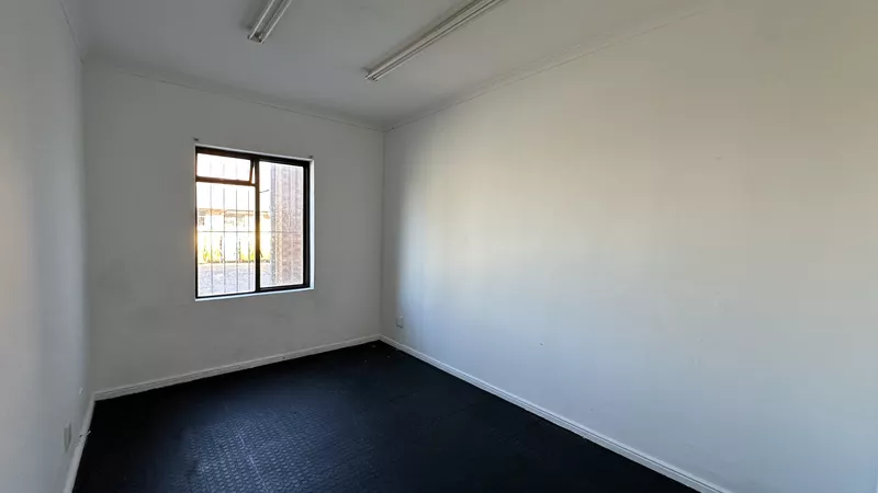 2 500 m² Industrial to let in Milnerton, 5 Marconi Cresent (photo 24)